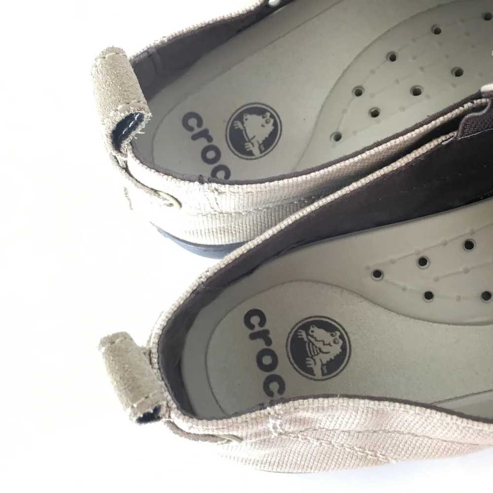 CROCS Walu Men’s Beige Canvas Slip-On Loafer Shoes with Dark Brown Sole Size 13